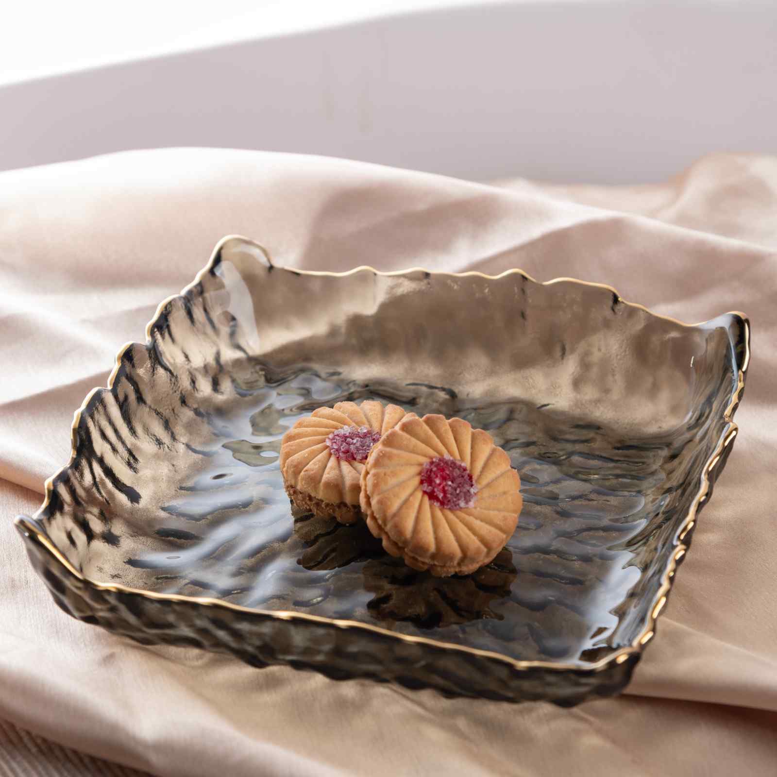 Geometric Fruit Plate - Gray