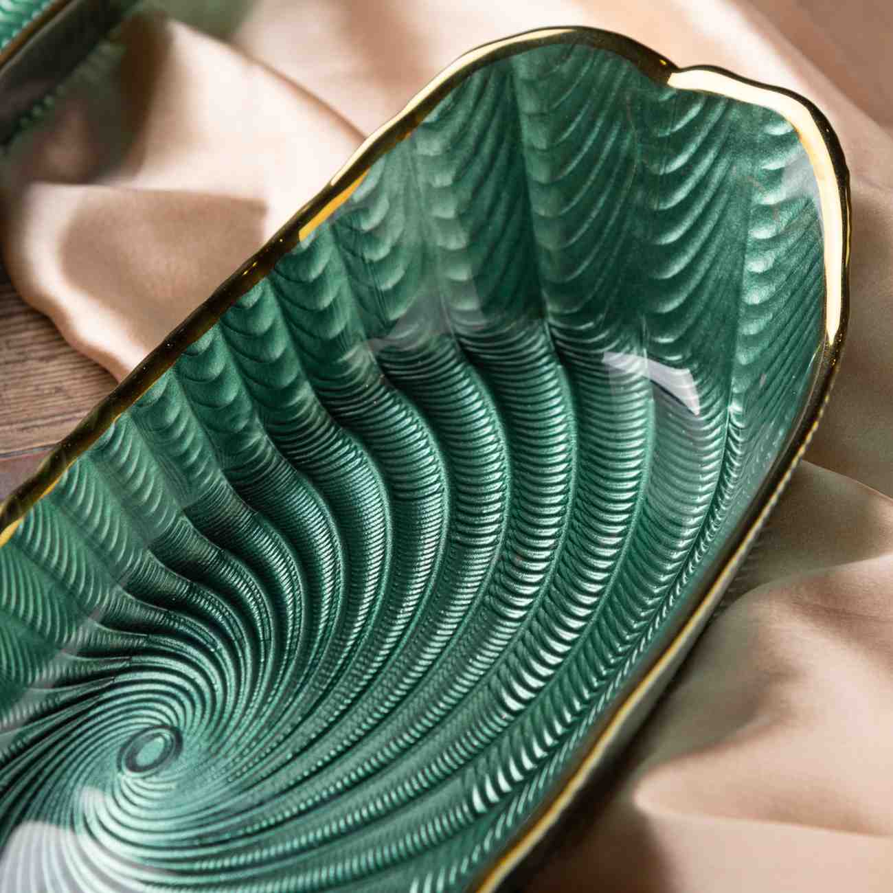 Verdant Elegance Plate- Big